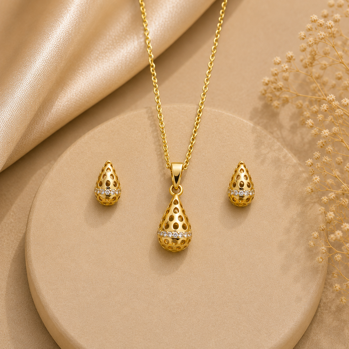 Elegant Gold Teardrop Chain Pendant Set with Earrings